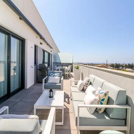 Penthouse With Large Roof Terrace & Plunge Pool * La Cala de Mijas