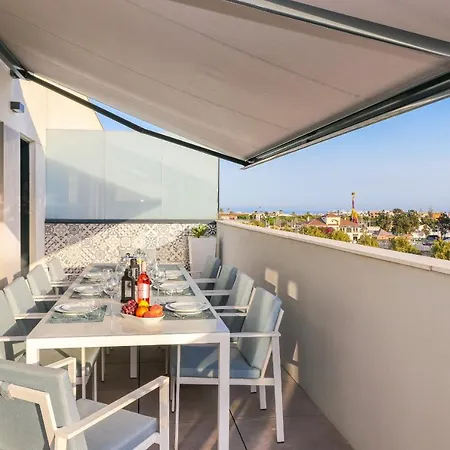 Penthouse With Large Roof Terrace & Plunge Pool *