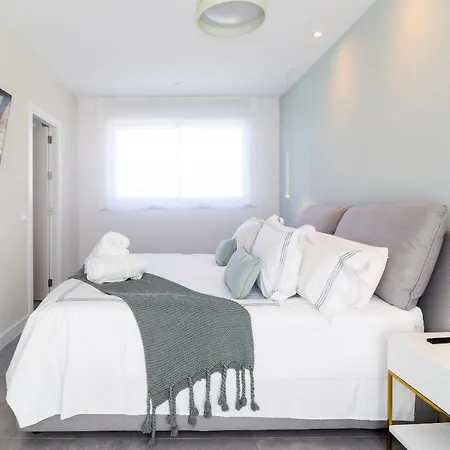 Apartman Penthouse With Large Roof Terrace & Plunge Pool *